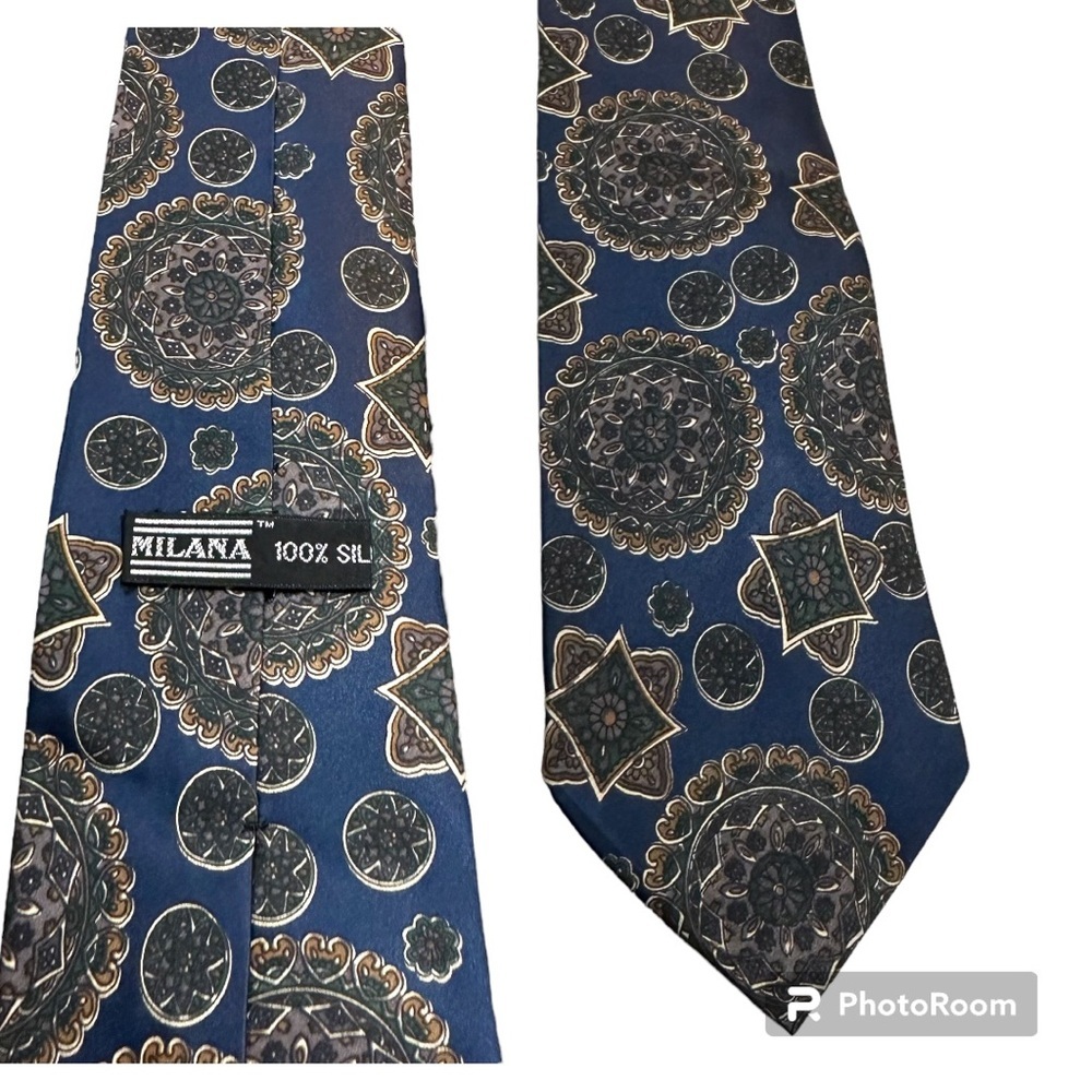 Milana 100% silk men’s tie in a beautiful spherical pattern